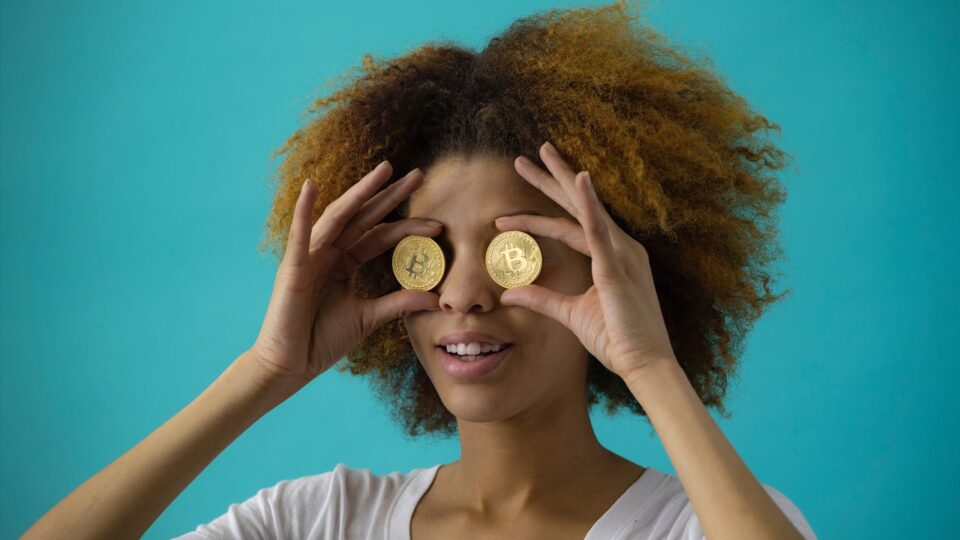 Warum ist der Bitcoin so beliebt? Und wie handelt man ihn?