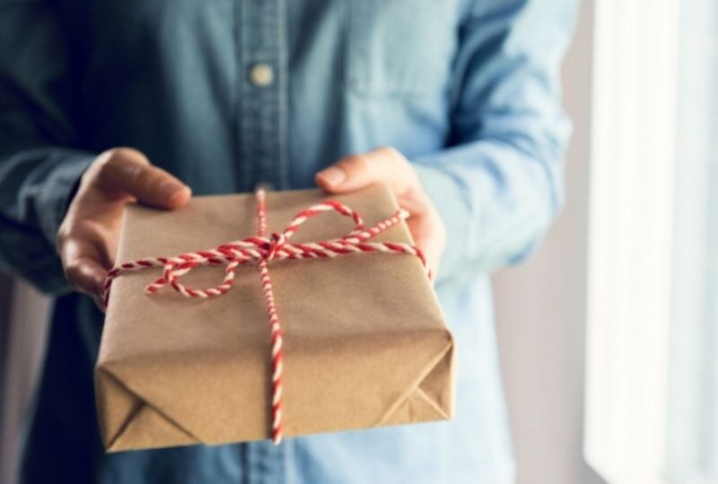 Geschenkideen Ratgeber: Über das Geschenke verschenken und versenden